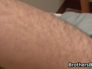 Brothers еротичен b-yfriend получава вал смучат